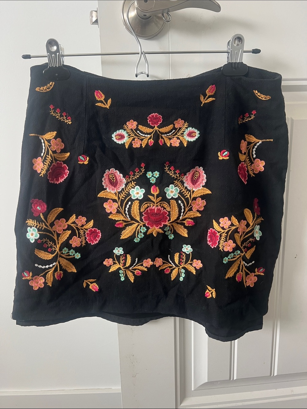 entro Black Mini Skirt with Multicolor Floral Embroidery
